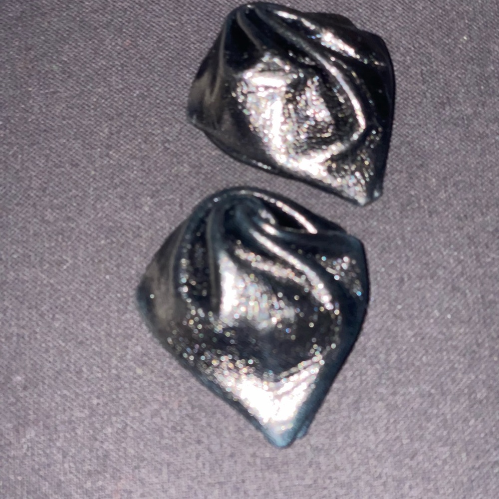 Black leather Shiny Fabric shoe clips